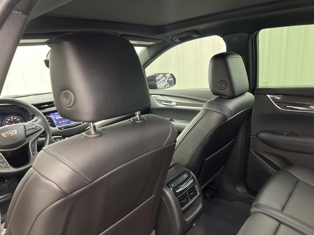 used 2022 Cadillac XT5 car, priced at $33,548