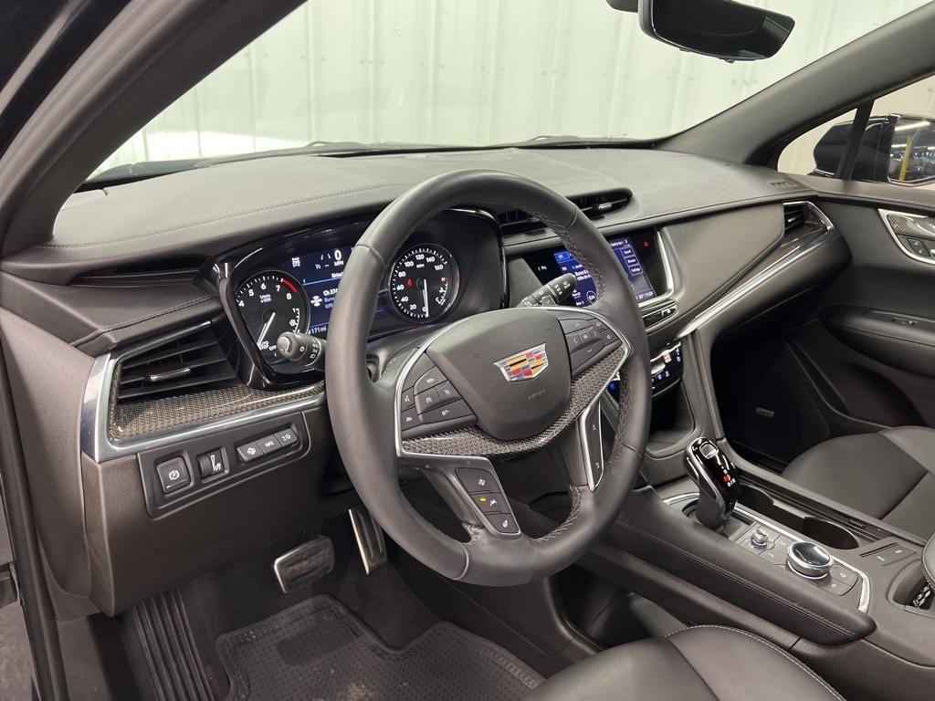 used 2022 Cadillac XT5 car, priced at $33,548