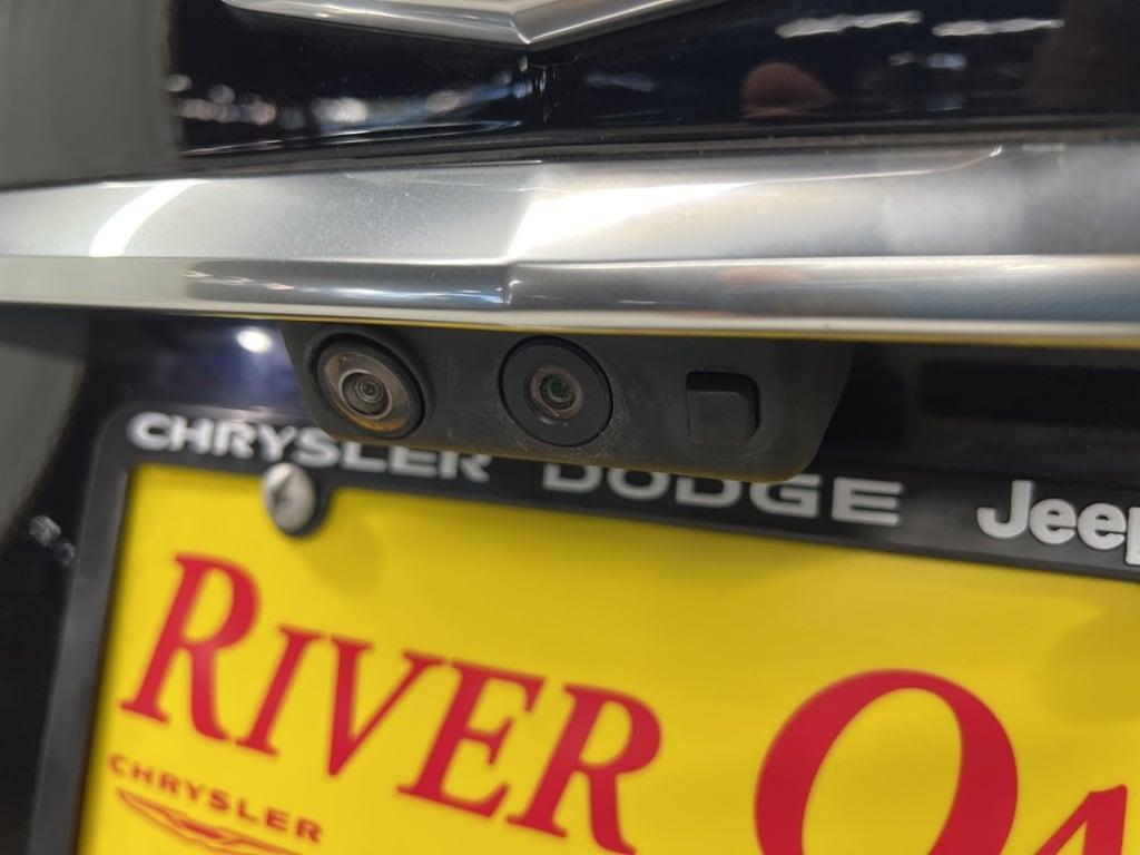 used 2022 Cadillac XT5 car, priced at $33,548