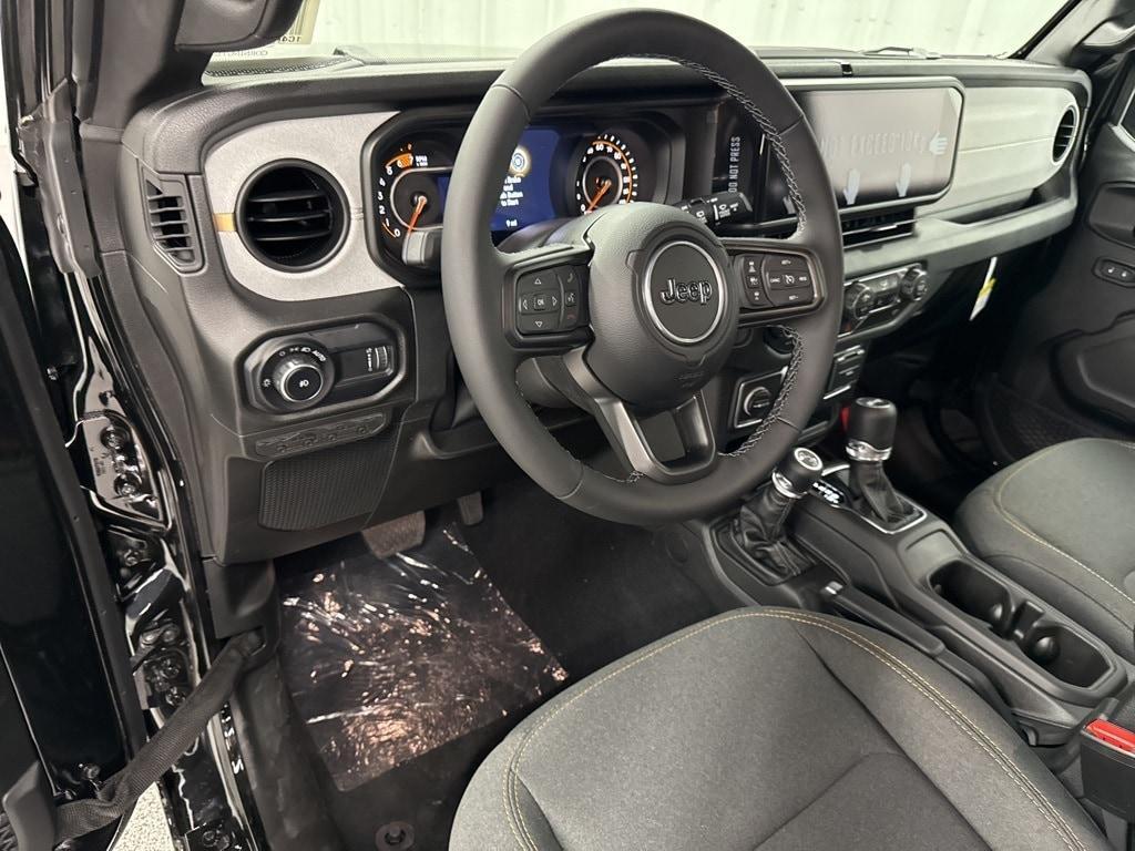 new 2025 Jeep Wrangler car, priced at $47,764