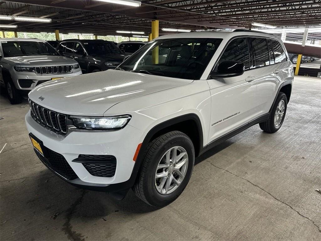 new 2024 Jeep Grand Cherokee car, priced at $35,429