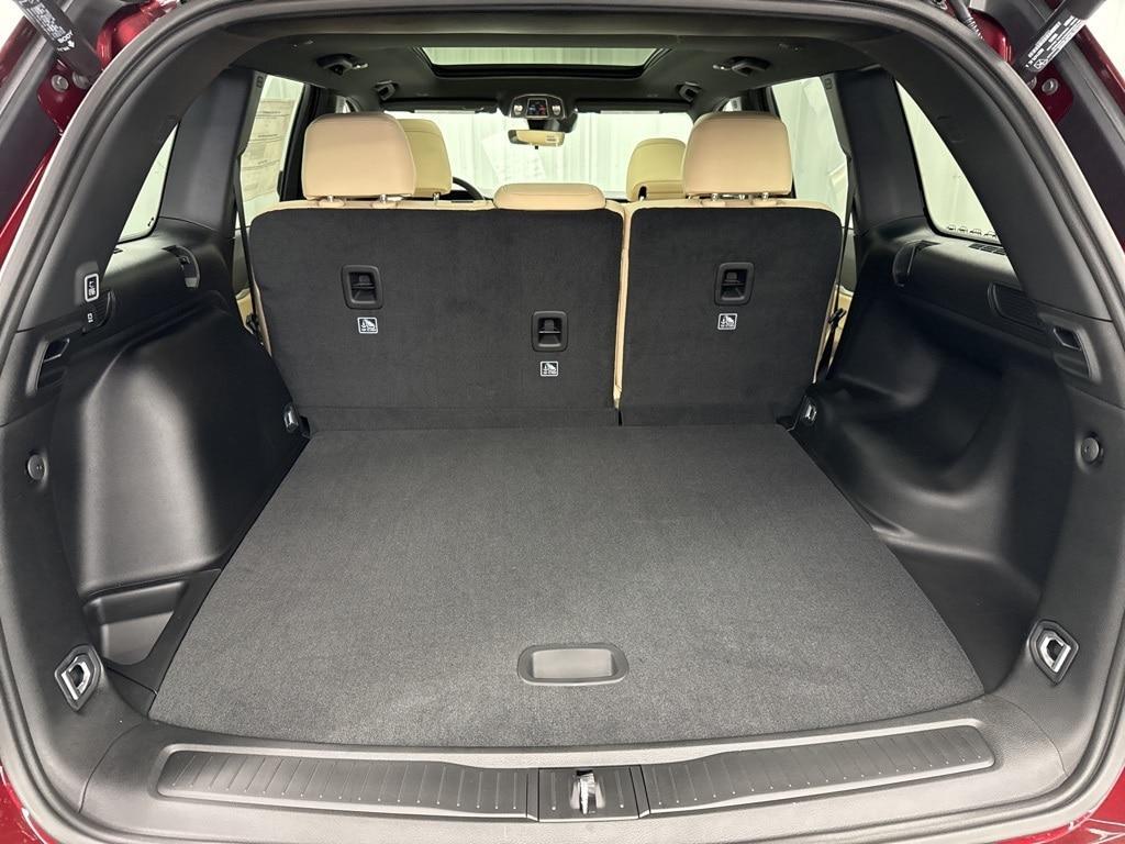new 2025 Jeep Grand Cherokee car, priced at $42,686