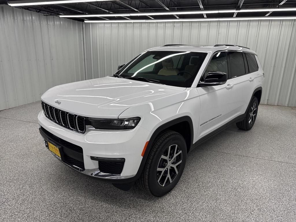 new 2025 Jeep Grand Cherokee L car, priced at $45,986