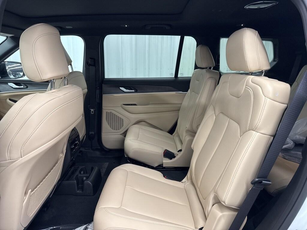 new 2025 Jeep Grand Cherokee L car, priced at $45,986
