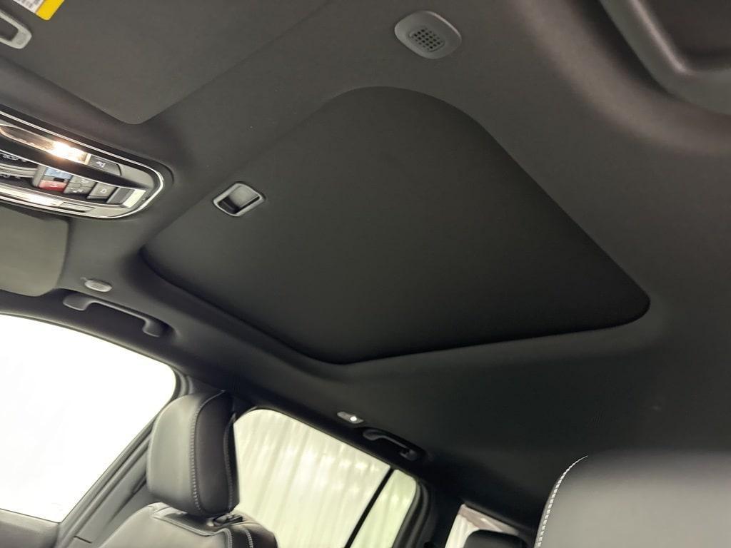 new 2025 Jeep Grand Cherokee car, priced at $43,297