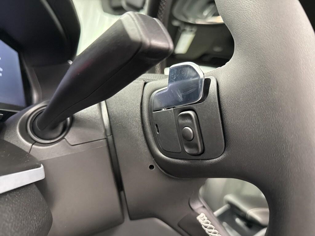 new 2025 Jeep Grand Cherokee car, priced at $43,297