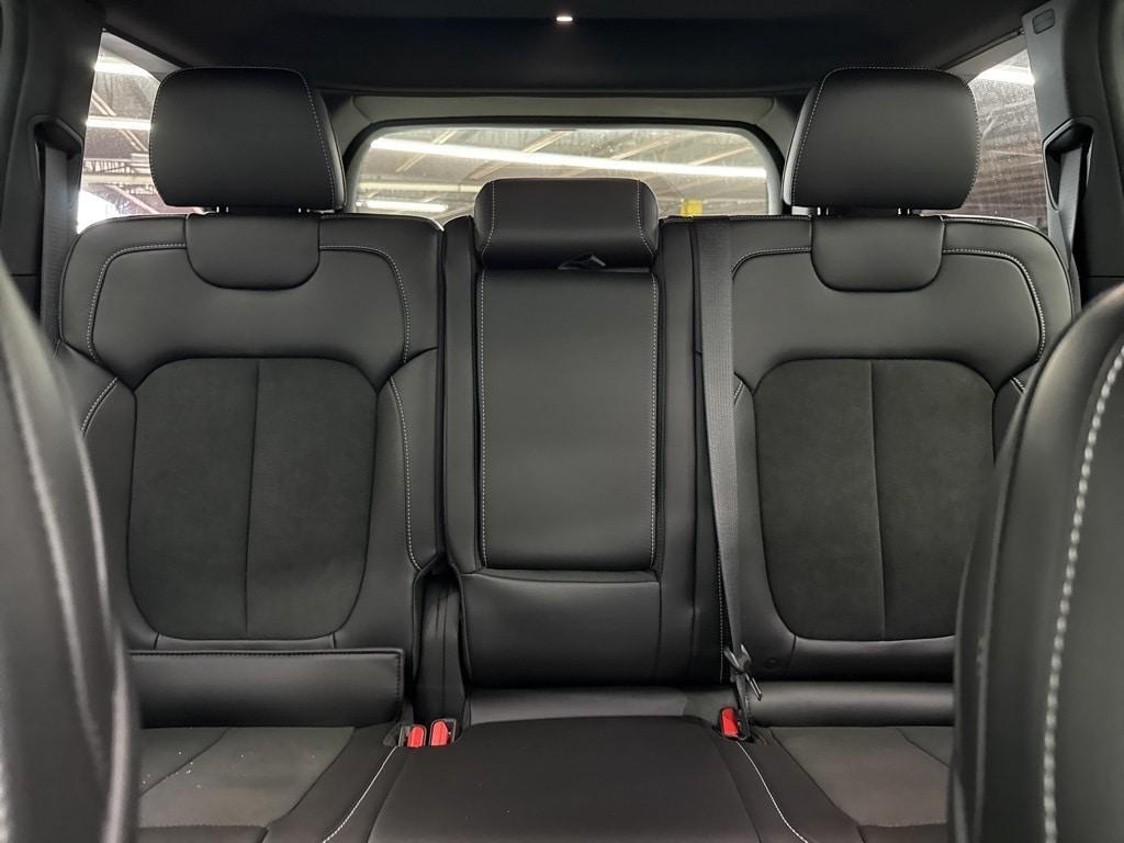new 2025 Jeep Grand Cherokee car, priced at $43,297