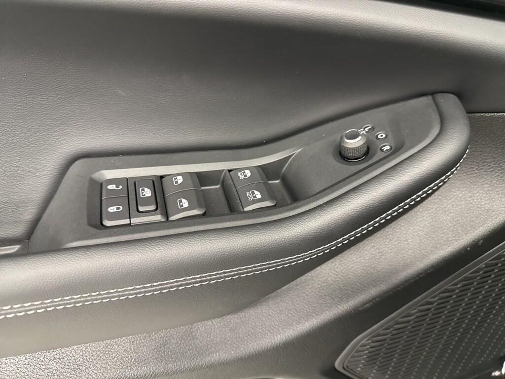 new 2025 Jeep Grand Cherokee car, priced at $43,297