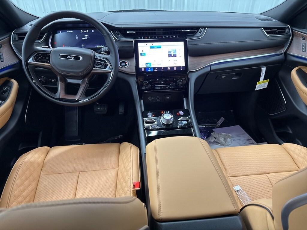 new 2025 Jeep Grand Cherokee car, priced at $57,112