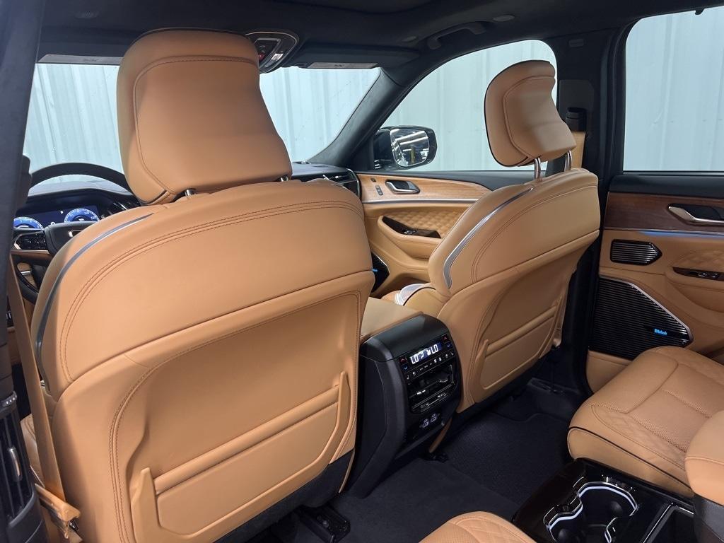 used 2025 Jeep Grand Cherokee L car, priced at $63,574