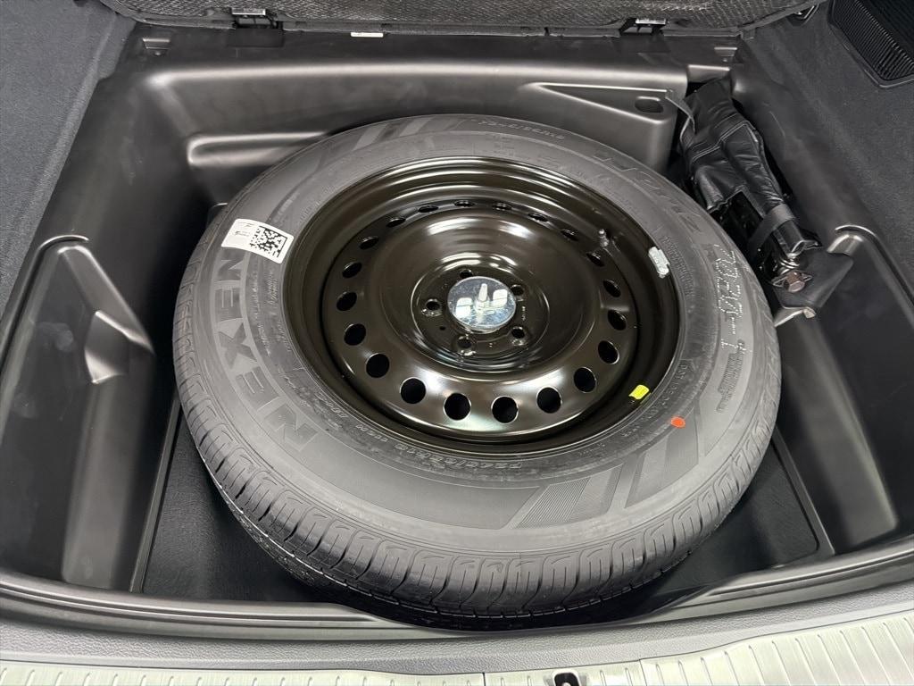 new 2025 Jeep Grand Cherokee car, priced at $66,555