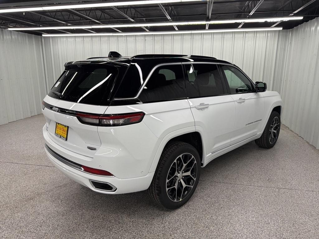 new 2025 Jeep Grand Cherokee car, priced at $66,555