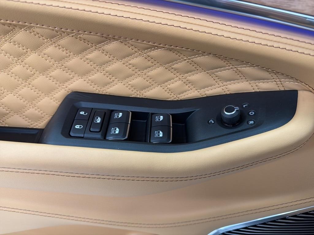 new 2025 Jeep Grand Cherokee car, priced at $66,555