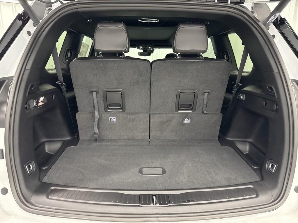 new 2025 Jeep Grand Cherokee L car, priced at $48,173