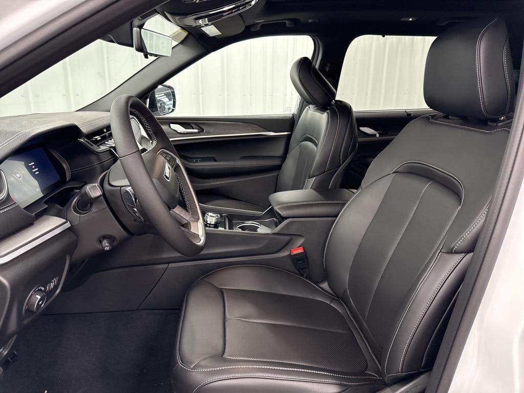 new 2025 Jeep Grand Cherokee L car, priced at $48,173