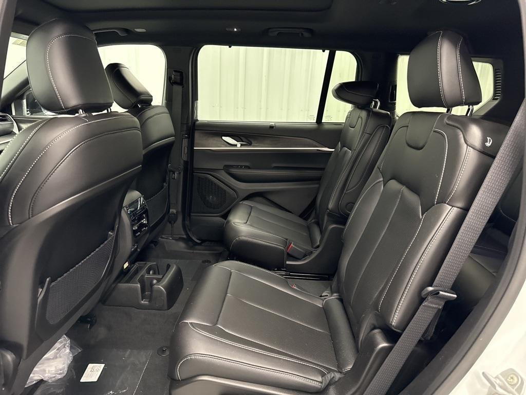 new 2025 Jeep Grand Cherokee L car, priced at $48,173