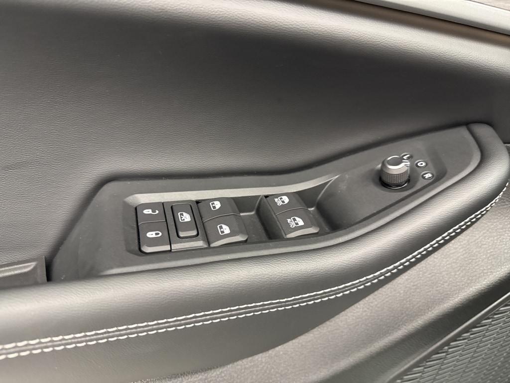 new 2025 Jeep Grand Cherokee L car, priced at $48,173