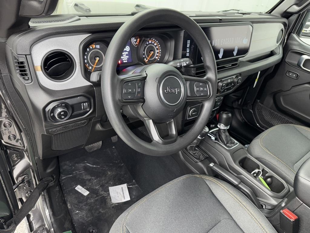 new 2025 Jeep Gladiator car, priced at $43,108