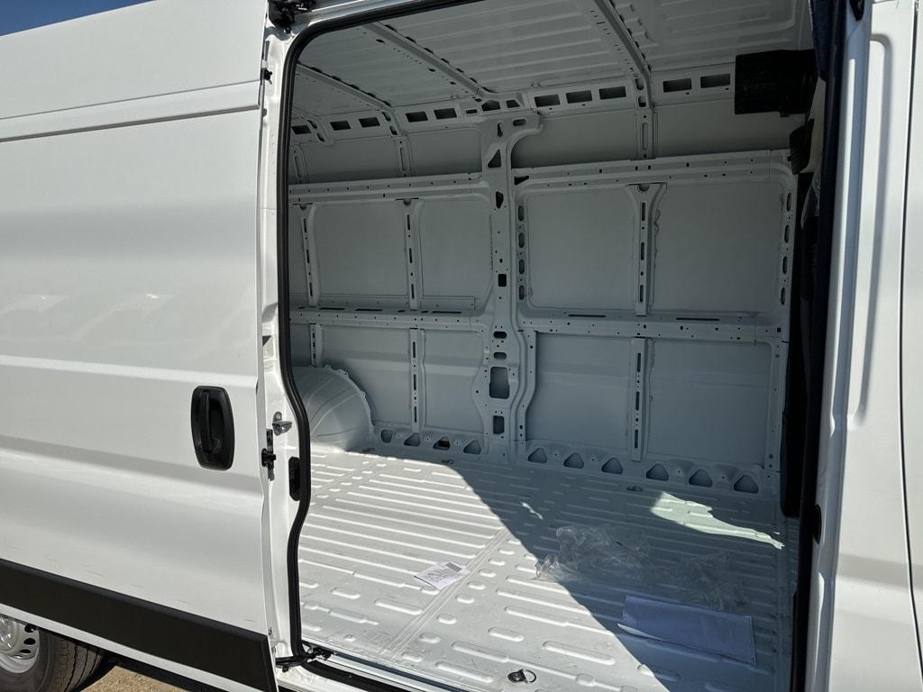 new 2025 Ram ProMaster 2500 car, priced at $48,986