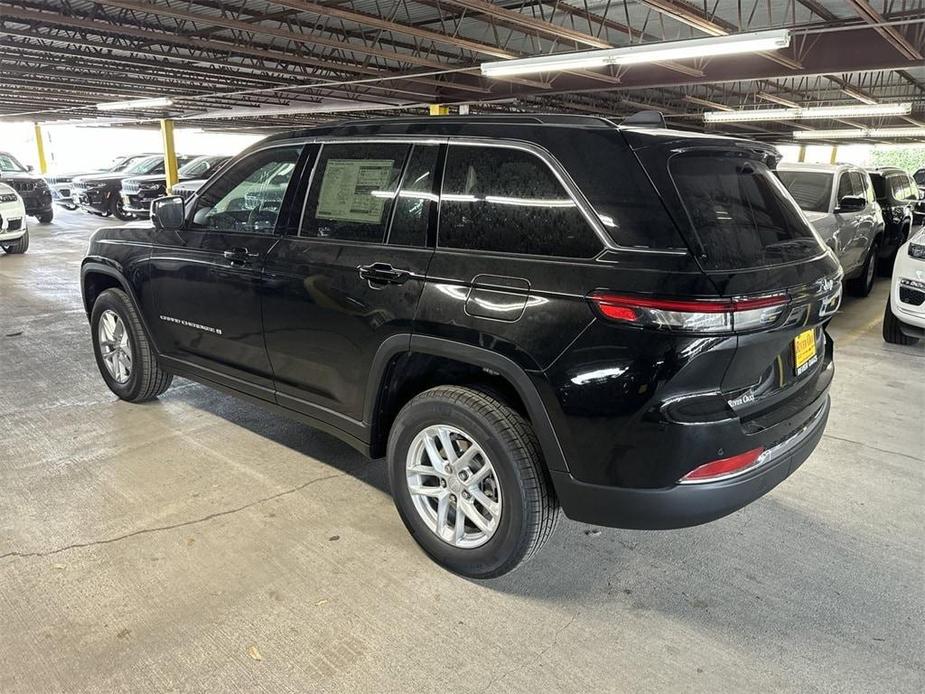 new 2024 Jeep Grand Cherokee car, priced at $36,297