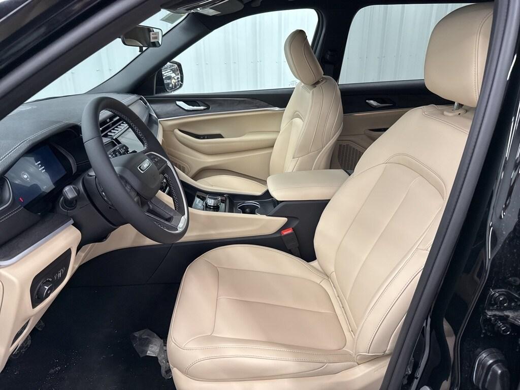 new 2025 Jeep Grand Cherokee L car, priced at $45,656