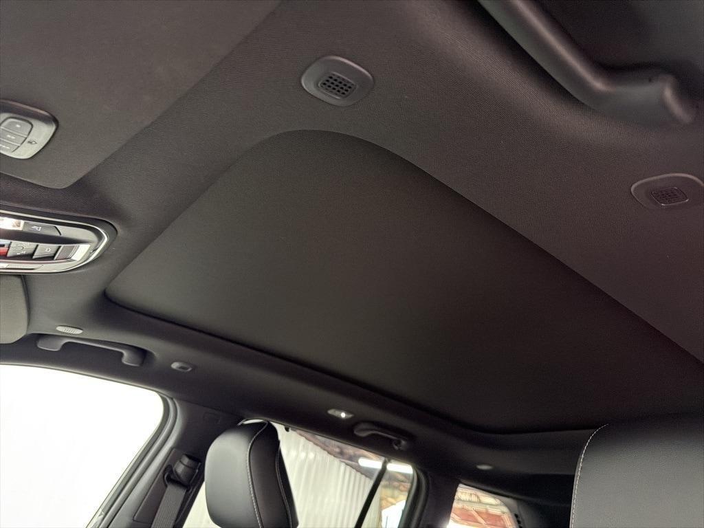 new 2025 Jeep Grand Cherokee car, priced at $45,245