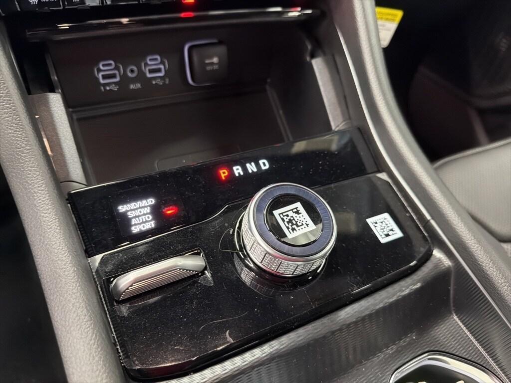 new 2025 Jeep Grand Cherokee car, priced at $50,053