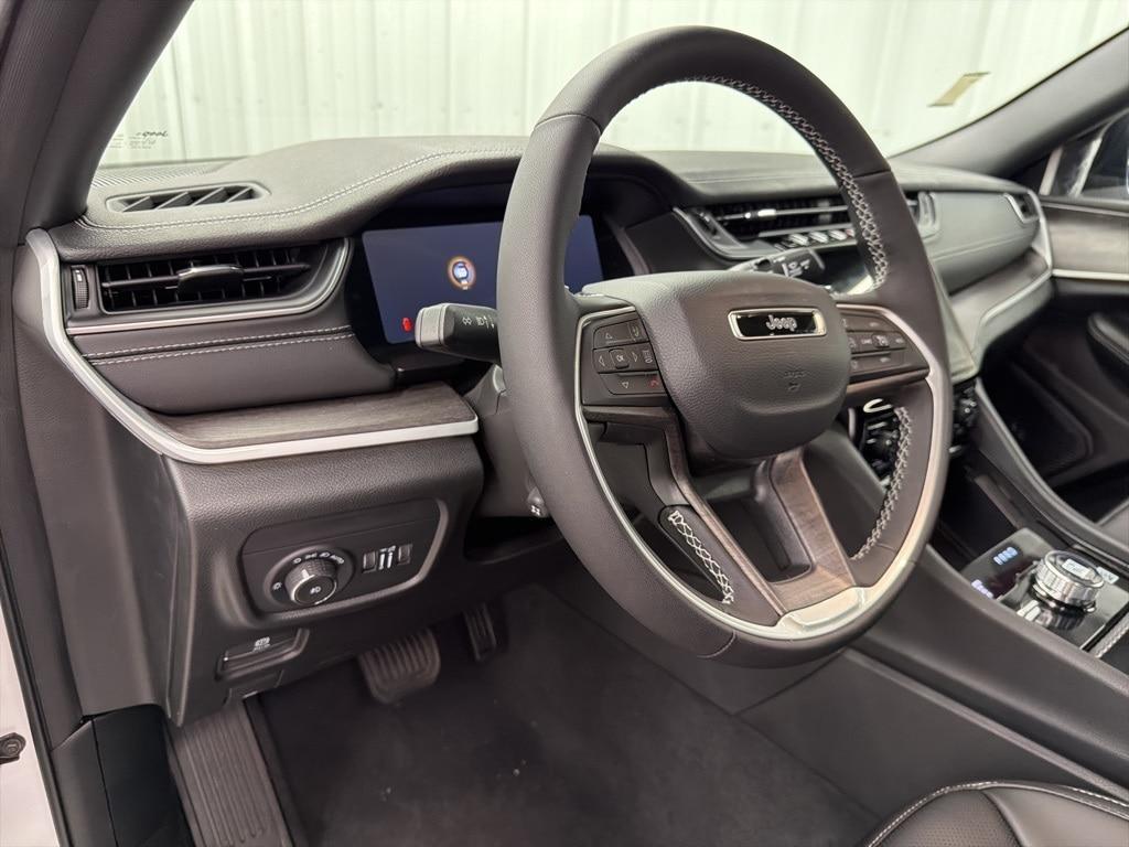 new 2025 Jeep Grand Cherokee car, priced at $45,245