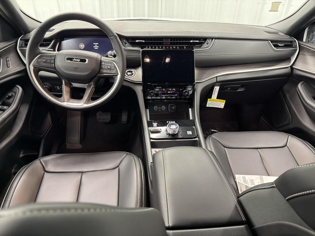 new 2025 Jeep Grand Cherokee car, priced at $45,245