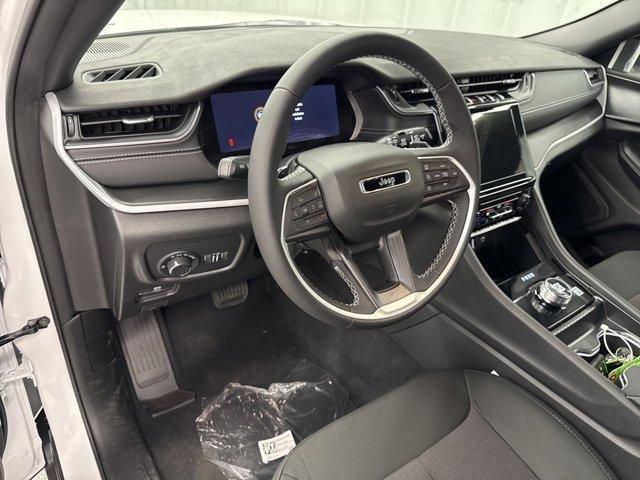 new 2025 Jeep Grand Cherokee car