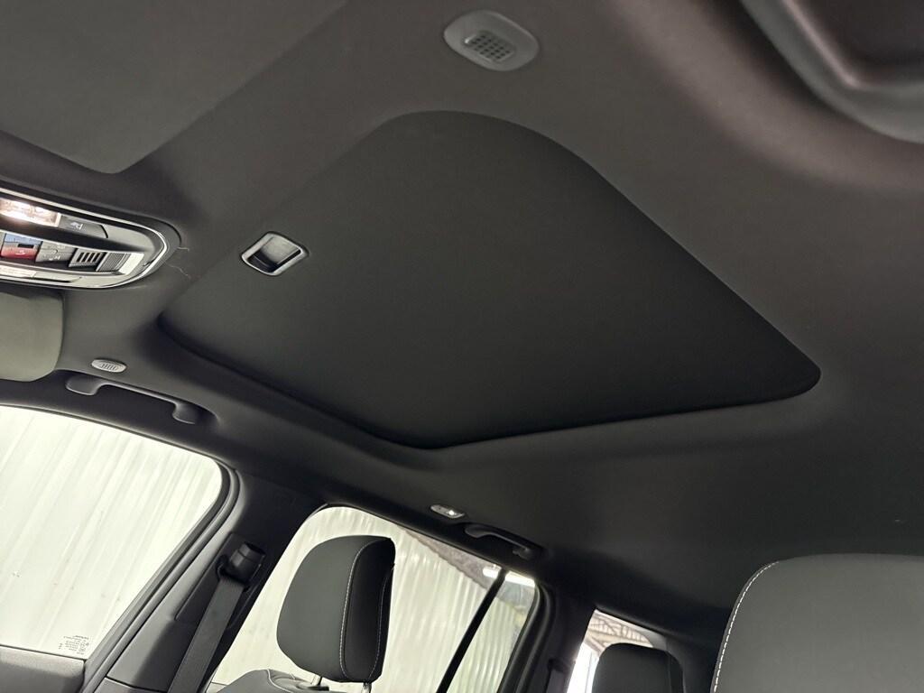 new 2025 Jeep Grand Cherokee car, priced at $36,713