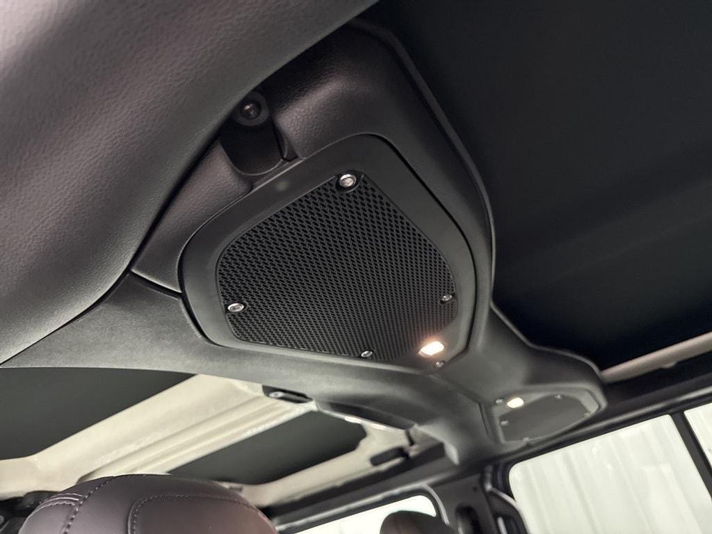 new 2025 Jeep Wrangler car, priced at $60,957