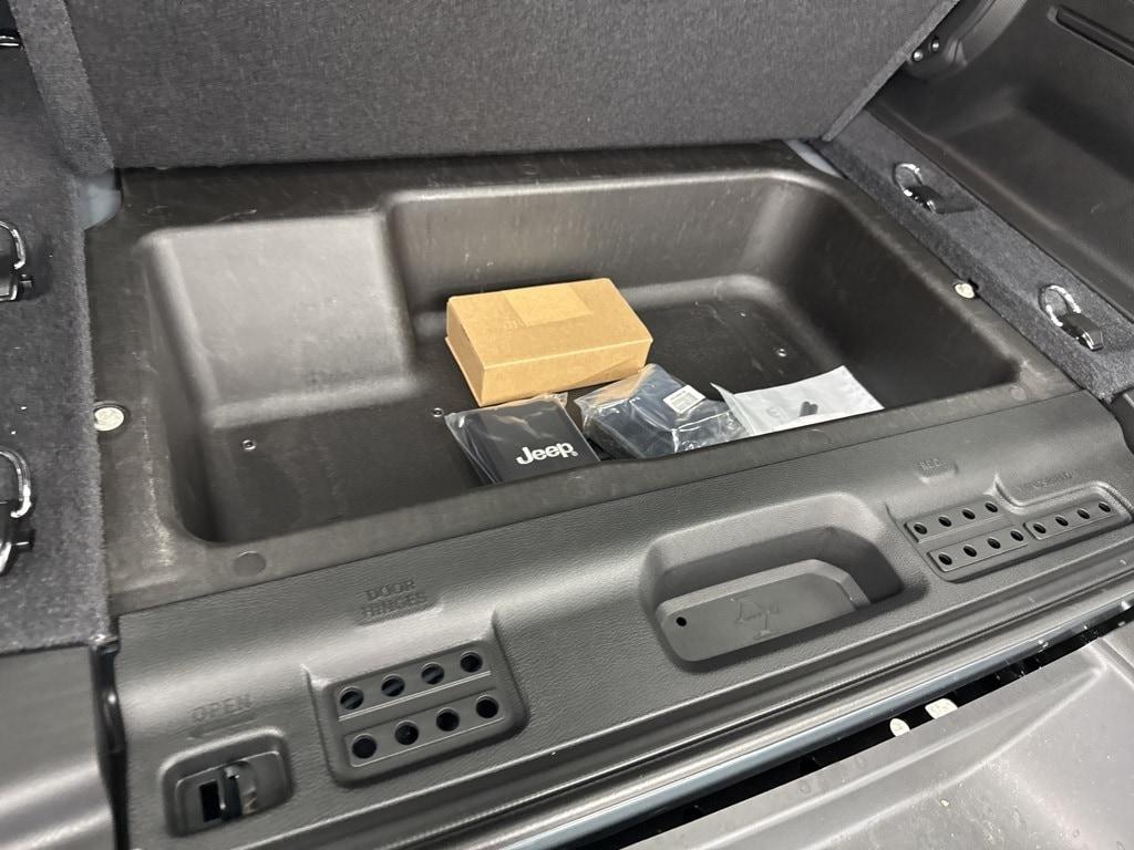 new 2025 Jeep Wrangler car, priced at $60,957