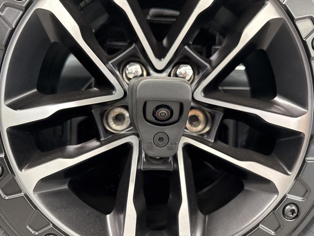 new 2025 Jeep Wrangler car, priced at $60,957