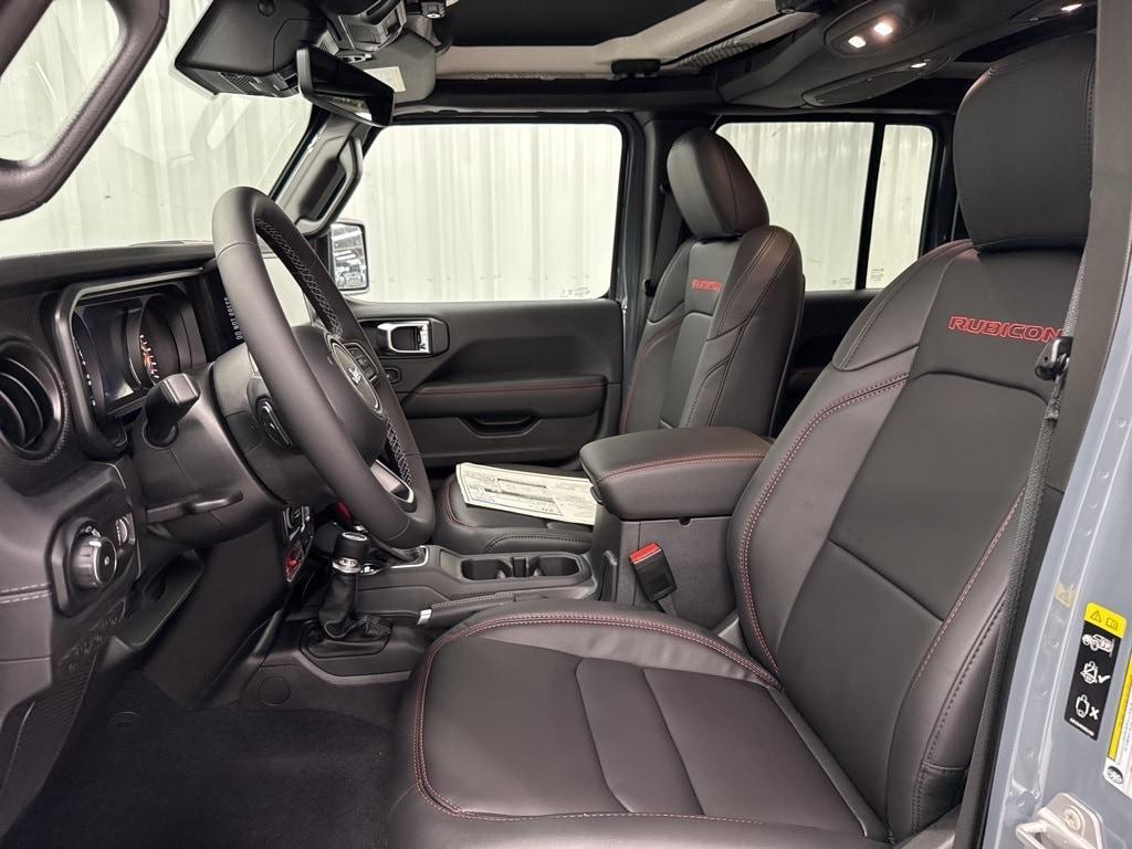 new 2025 Jeep Wrangler car, priced at $60,957