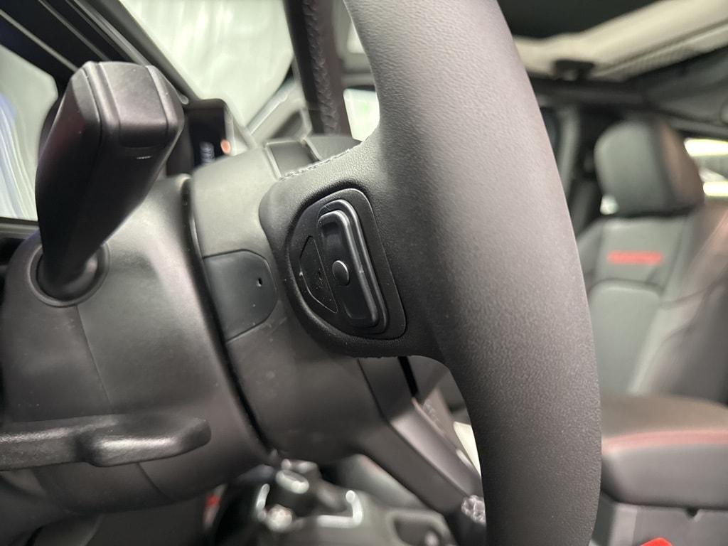 new 2025 Jeep Wrangler car, priced at $60,957