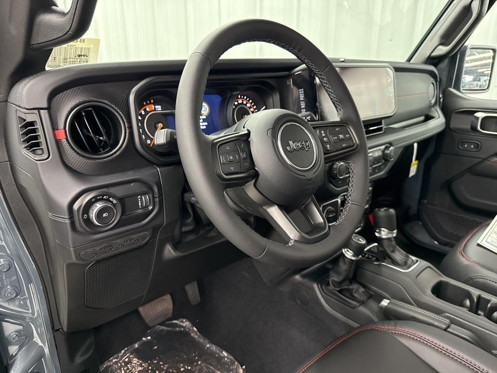 new 2025 Jeep Wrangler car, priced at $60,957