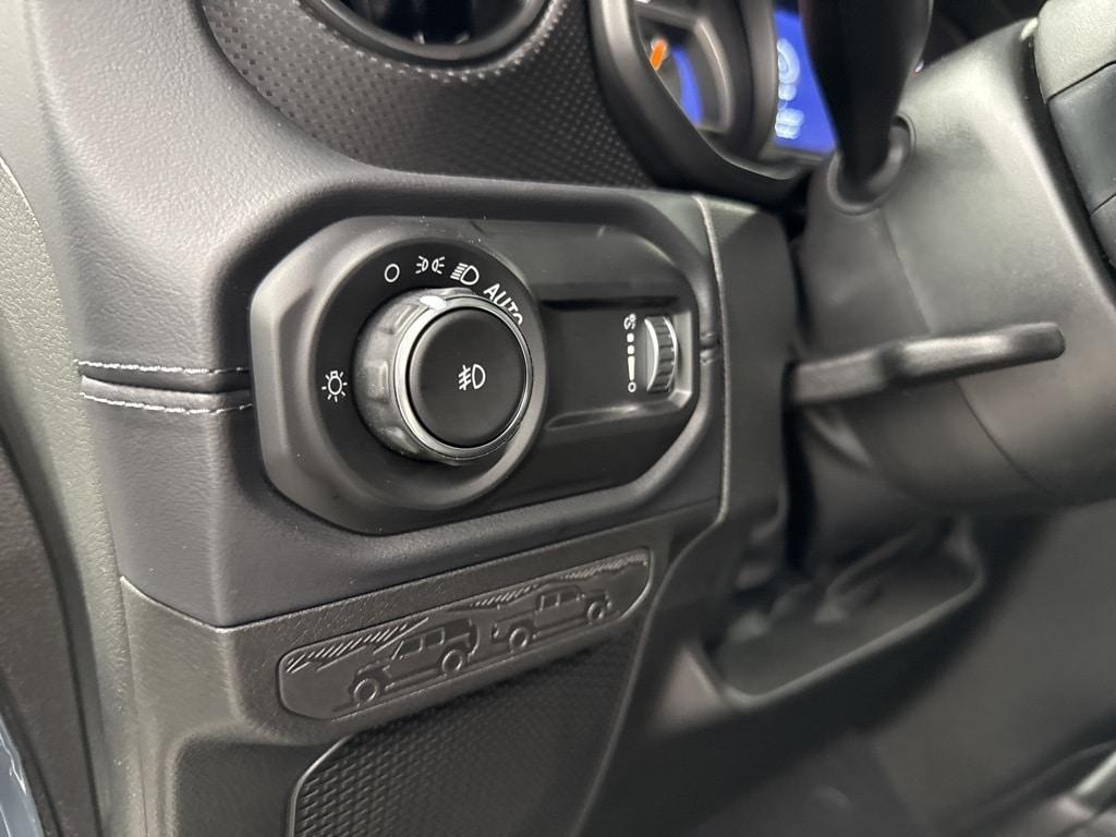 new 2025 Jeep Wrangler car, priced at $60,957