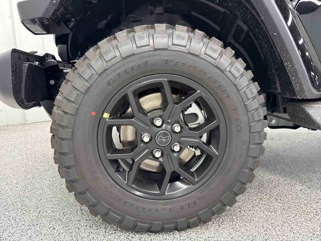 new 2025 Jeep Gladiator car, priced at $44,110