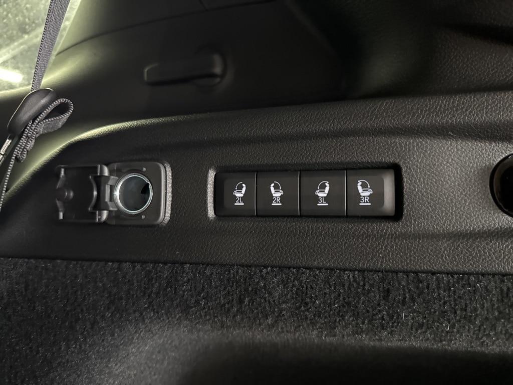 new 2025 Jeep Grand Cherokee L car, priced at $62,628