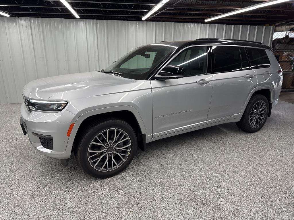 new 2025 Jeep Grand Cherokee L car, priced at $62,628