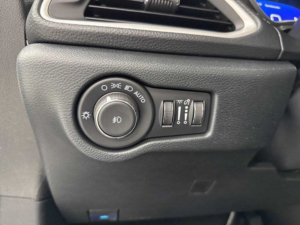 new 2025 Chrysler Pacifica car, priced at $41,392