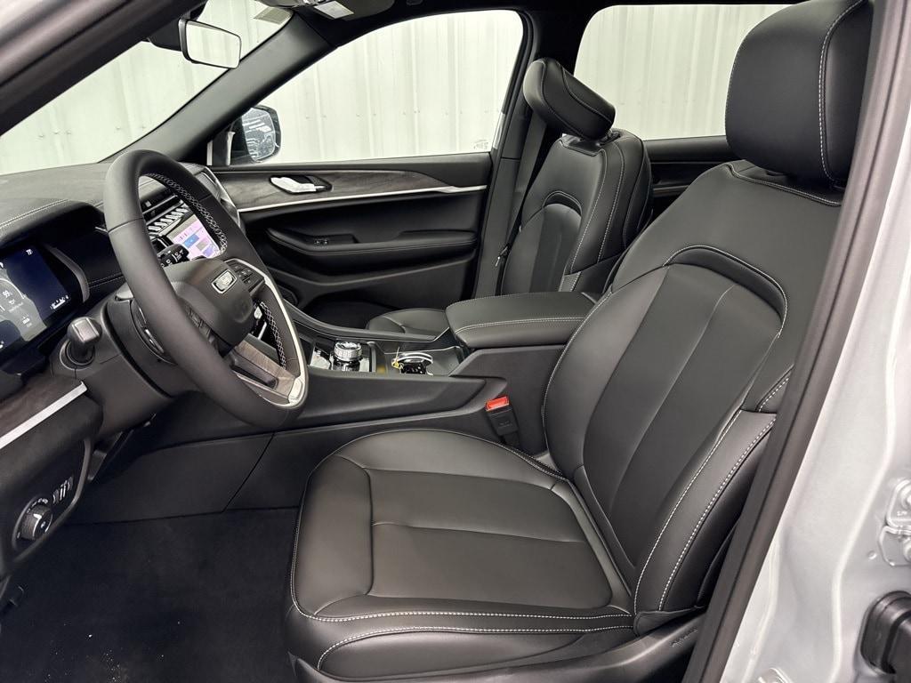 new 2025 Jeep Grand Cherokee L car, priced at $47,496