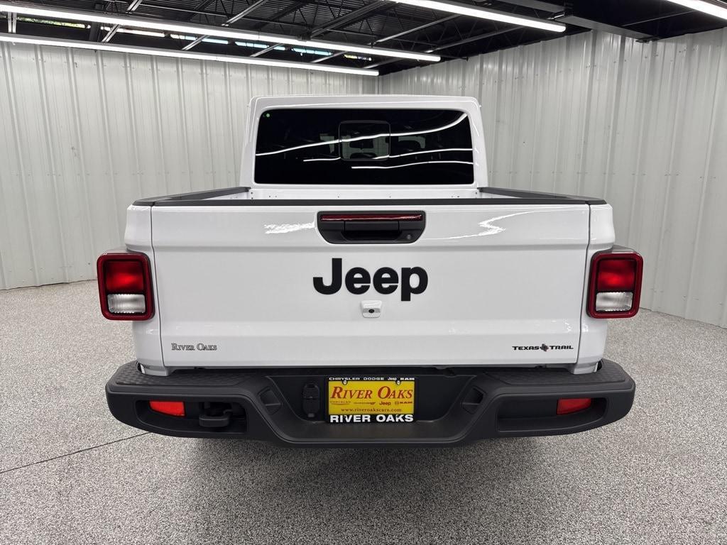 new 2025 Jeep Gladiator car, priced at $43,601