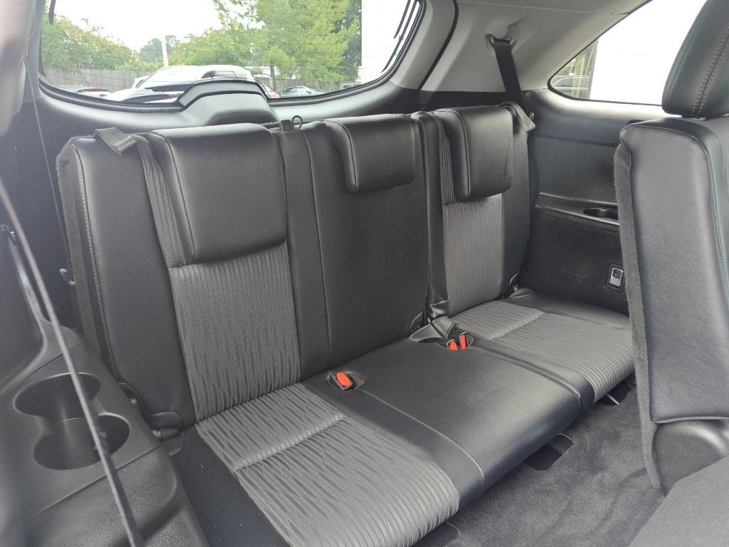 used 2019 Toyota Highlander car, priced at $25,010