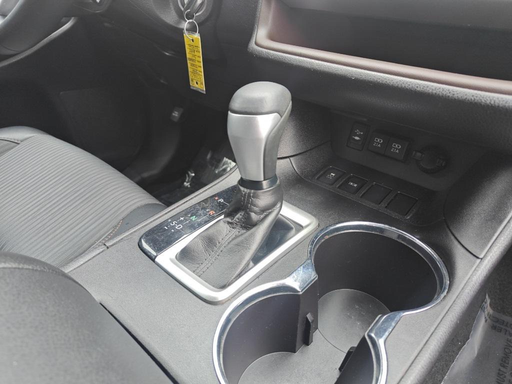 used 2019 Toyota Highlander car, priced at $25,010