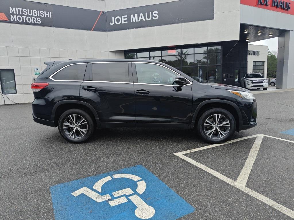 used 2019 Toyota Highlander car, priced at $25,010