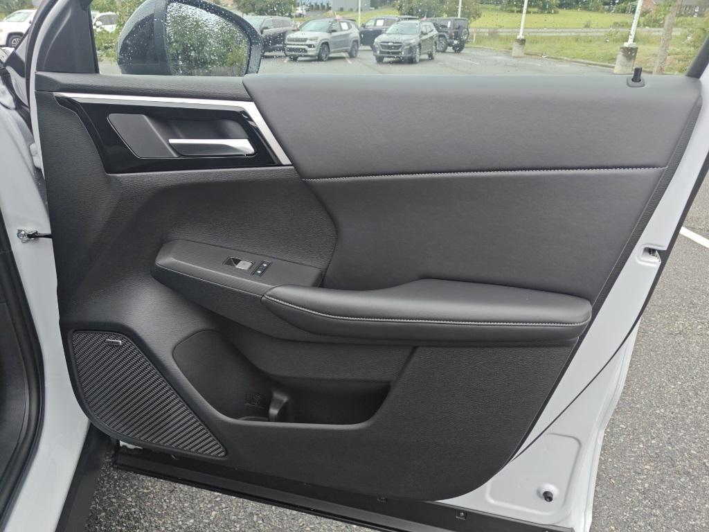 new 2025 Mitsubishi Outlander car, priced at $36,260