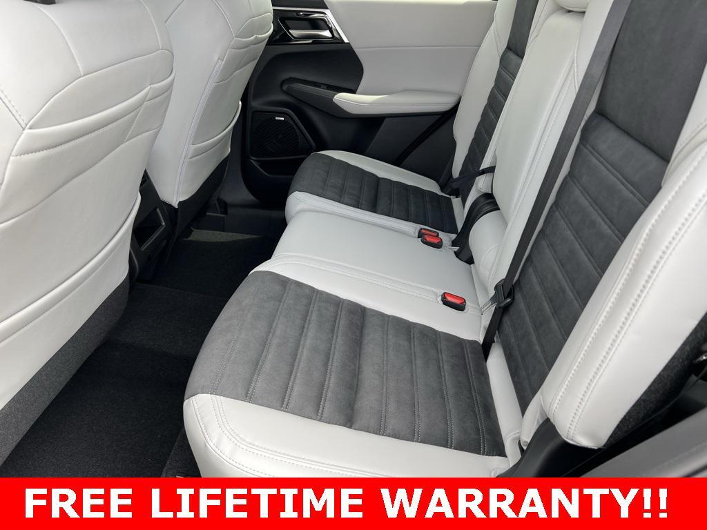 new 2025 Mitsubishi Outlander car, priced at $30,515