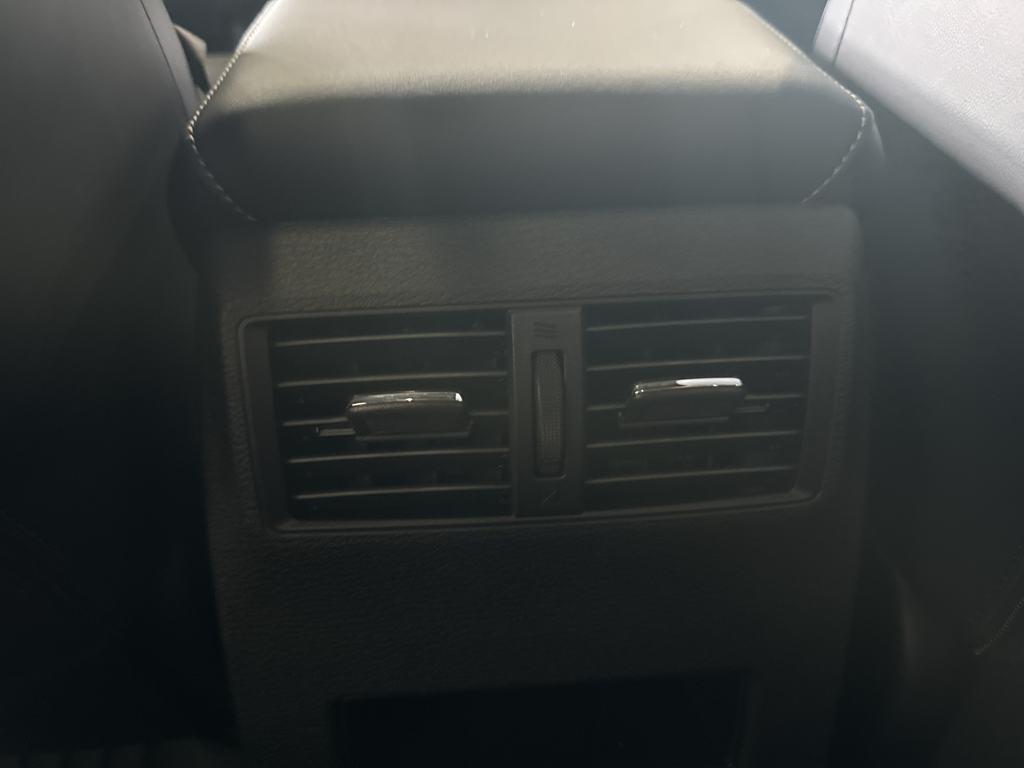 new 2025 Mitsubishi Outlander car, priced at $36,060